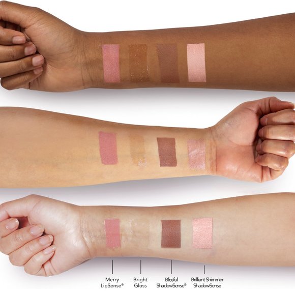 MERRY & BRIGHT HOLIDAY COSMETICS COLLECTION SeneGence LipSense - Picture 2 of 11